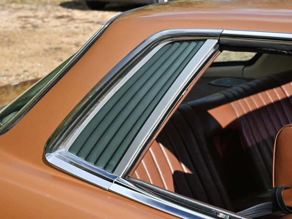 Bild 24/50 von Mercedes-Benz 350 SLC (1972)