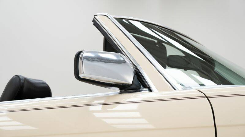 Imagen 13/15 de Mercedes-Benz 560 SL (1986)