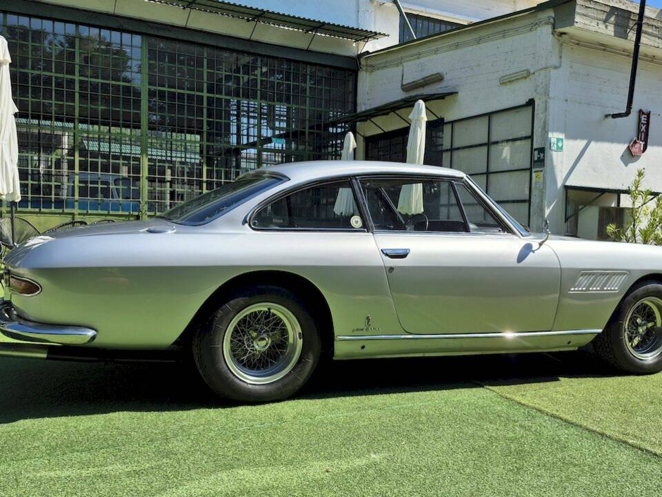 Imagen 12/66 de Ferrari 330 GT 2+2 (1964)