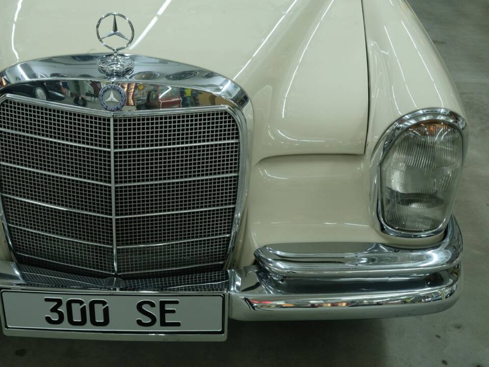 Image 45/50 of Mercedes-Benz 300 SE (1966)