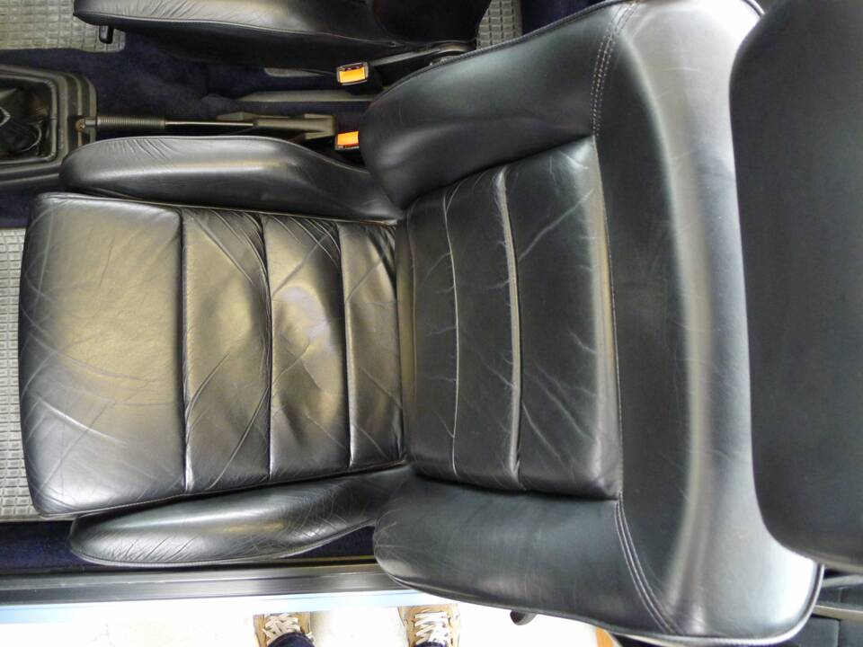 Image 11/36 of Volkswagen Golf Mk I Convertible 1.6 (1987)