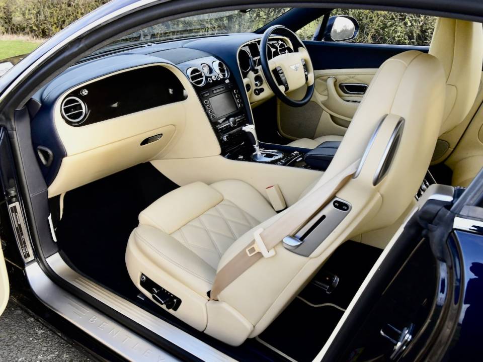 Image 9/44 de Bentley Continental GT (2010)