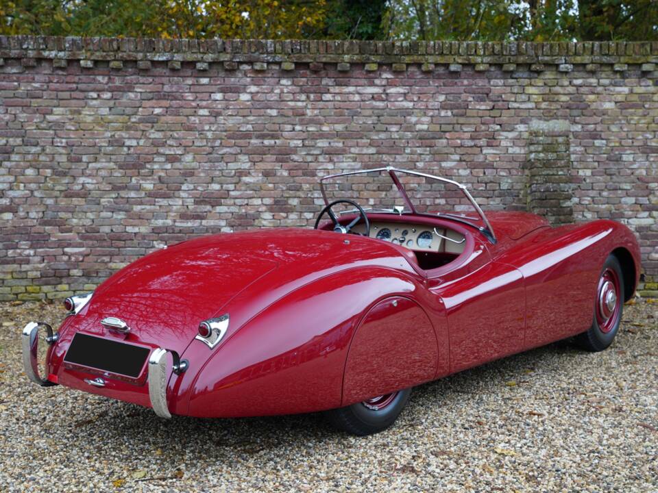 Image 2/50 of Jaguar XK 120 OTS (Alloy) (1949)