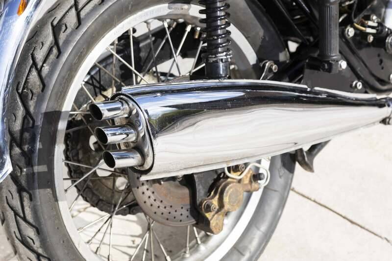 Bild 24/32 von Triumph DUMMY (1976)