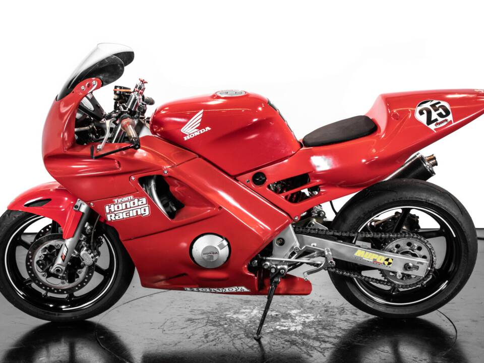 Image 1/33 of Honda CBR 600 F (1994)
