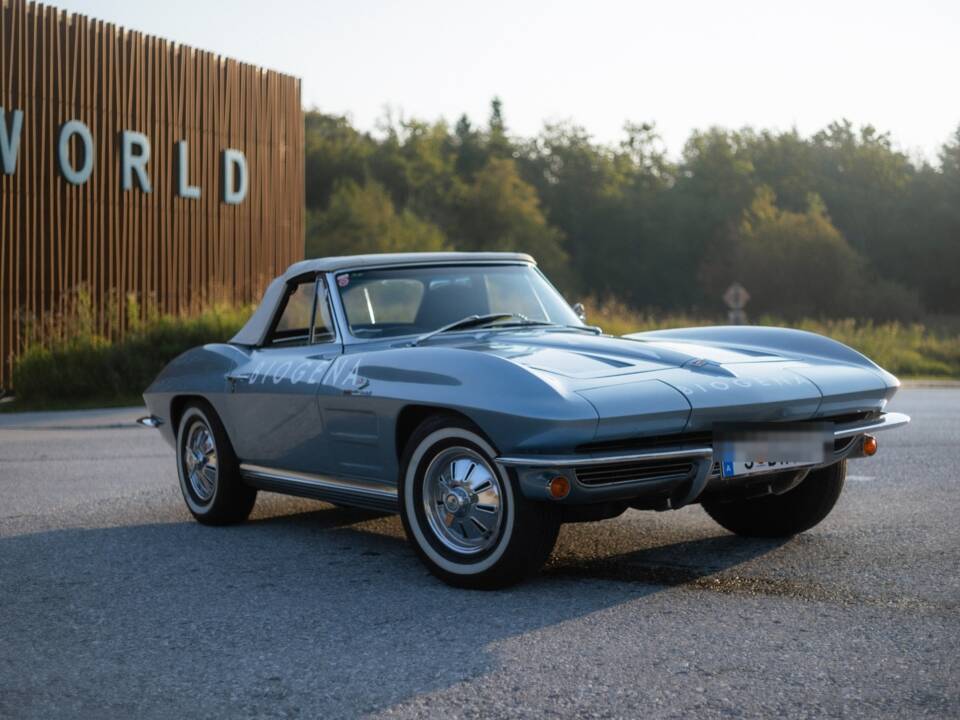 Image 1/35 of Chevrolet Corvette Sting Ray Convertible (1964)