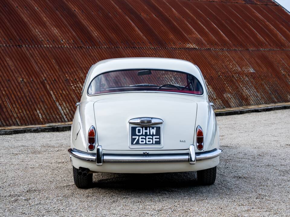 Bild 4/51 von Jaguar 240 (1968)