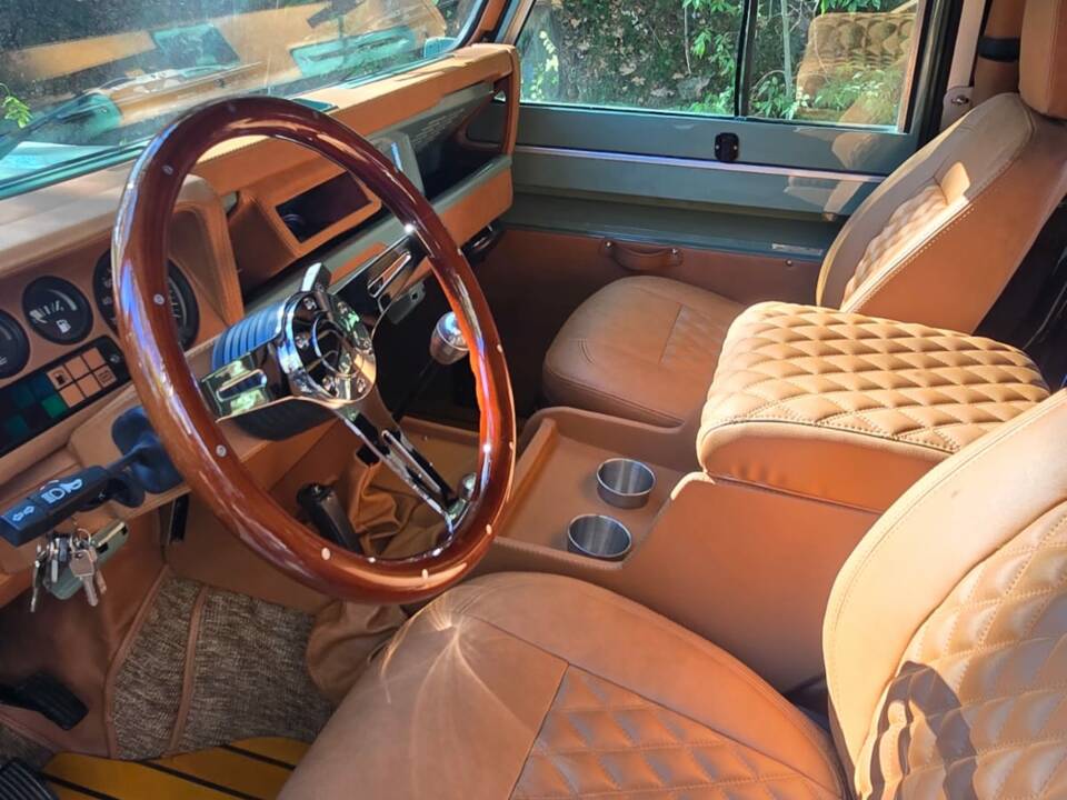 Image 48/72 of Land Rover 90 (1987)
