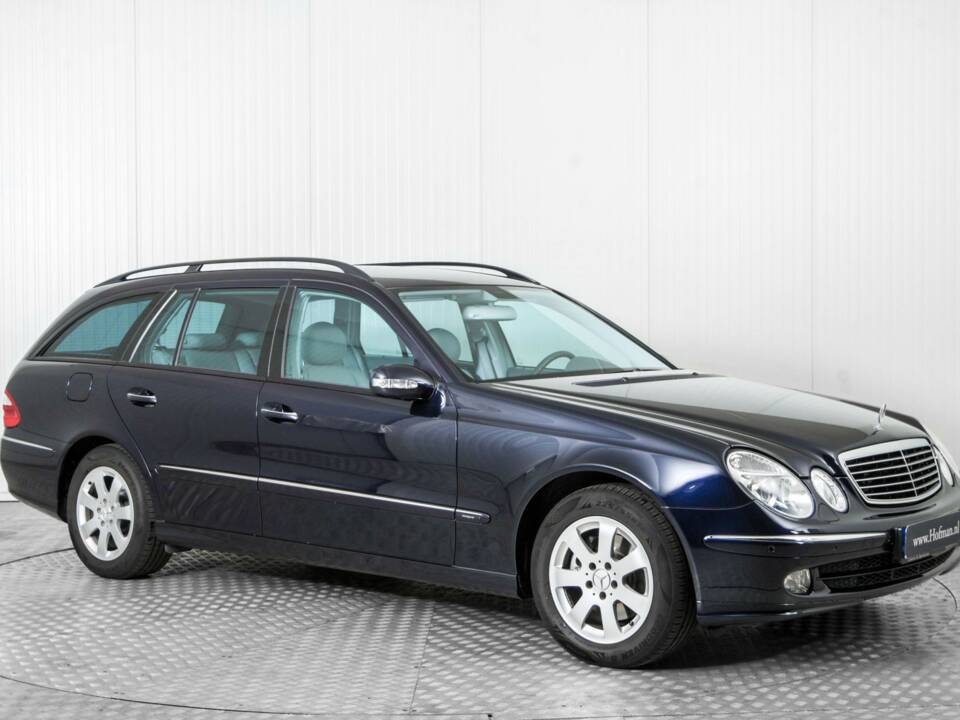 Bild 5/50 von Mercedes-Benz E 320 T 4MATIC (2004)