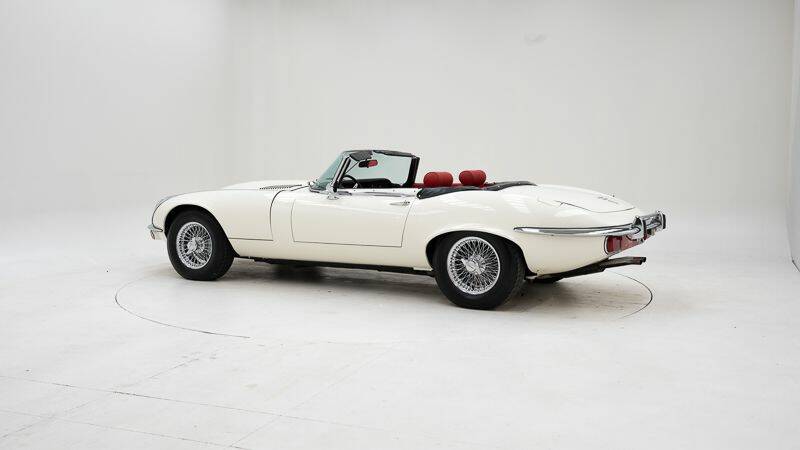 Image 4/15 de Jaguar Type E V12 (1973)