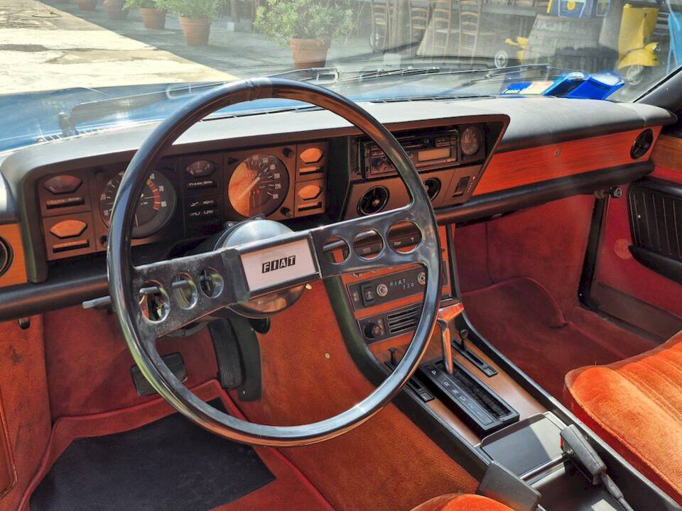 Afbeelding 33/62 van FIAT 130 Coupé (1972)