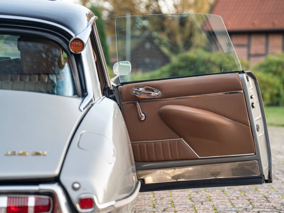 Image 39/44 of Citroën DS 21 (1968)