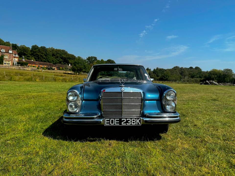 Image 20/57 de Mercedes-Benz 280 SE 3,5 (1972)
