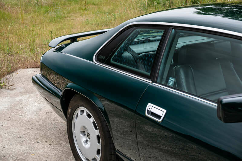 Image 41/45 de Jaguar XJRS 6.0 (1993)