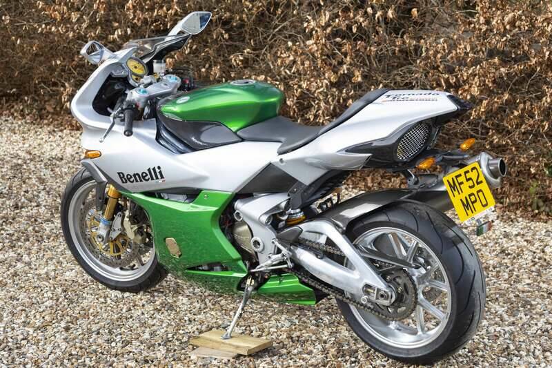 Bild 26/45 von Benelli Tornado Tre 900 (2003)