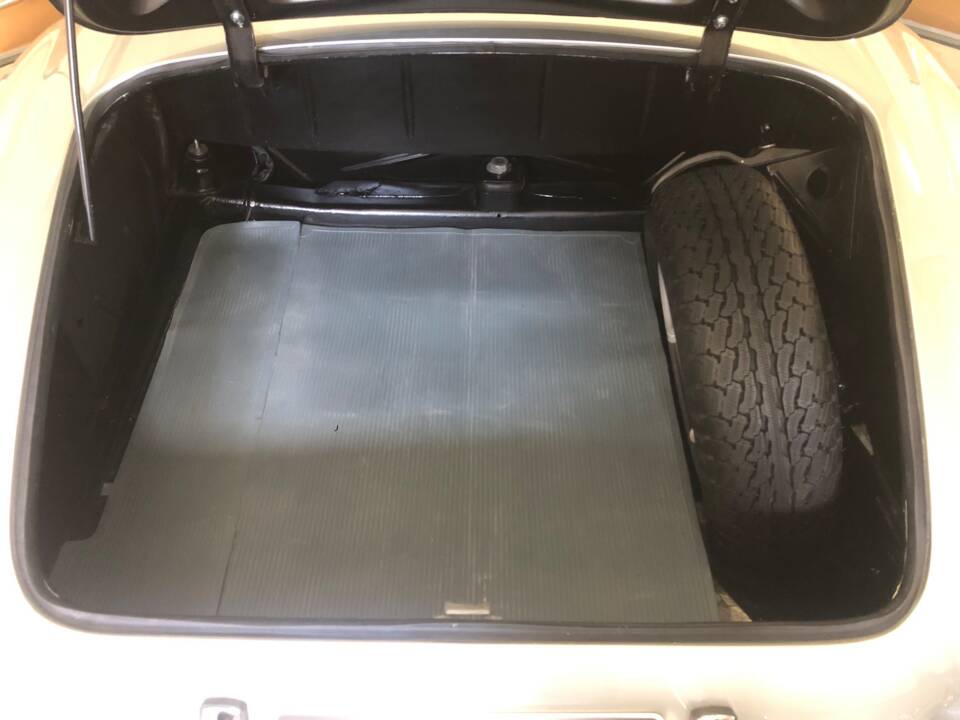 Image 36/46 of Mercedes-Benz 190 SL (1955)