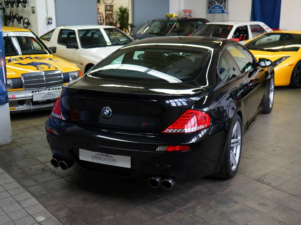 Bild 14/32 von BMW M6 (2006)