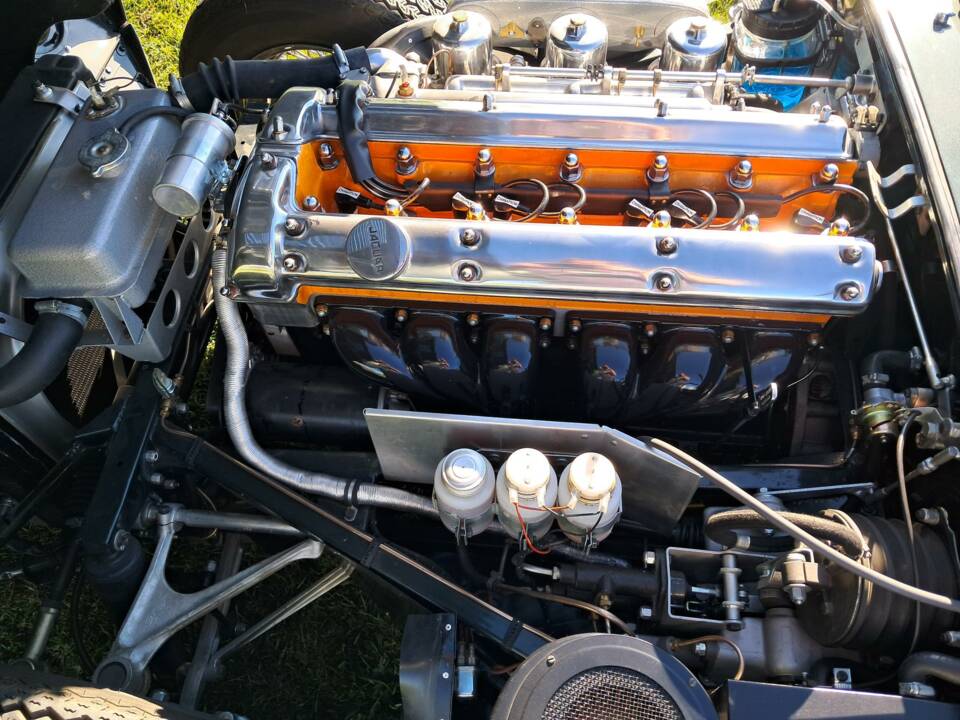 Image 6/74 of Jaguar E-Type 3.8 Flat Floor (1961)
