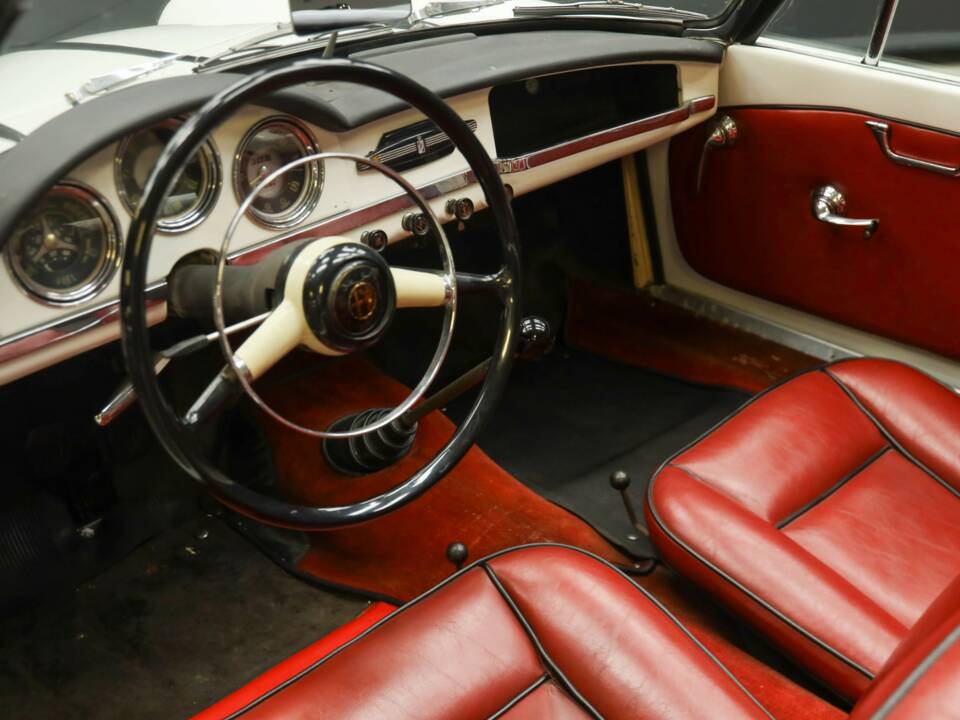 Bild 45/50 von Alfa Romeo Giulietta Spider (1957)