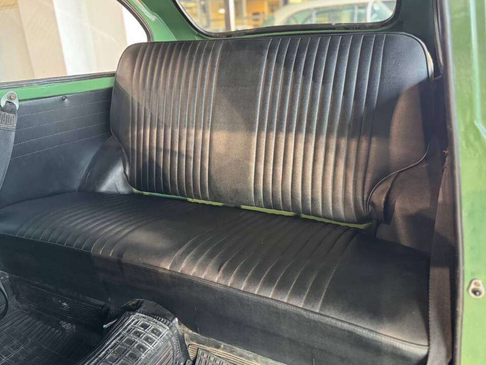 Immagine 25/36 di SEAT 600 D (1966)