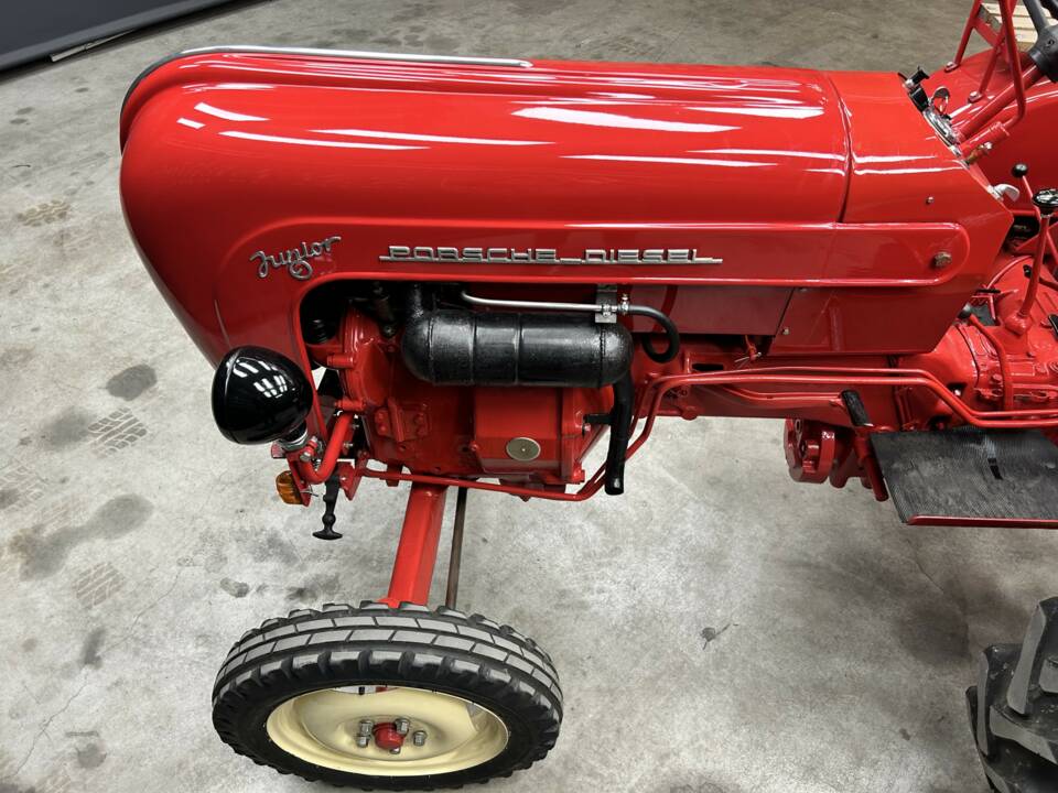 Image 20/50 of Porsche-Diesel Junior K (1961)