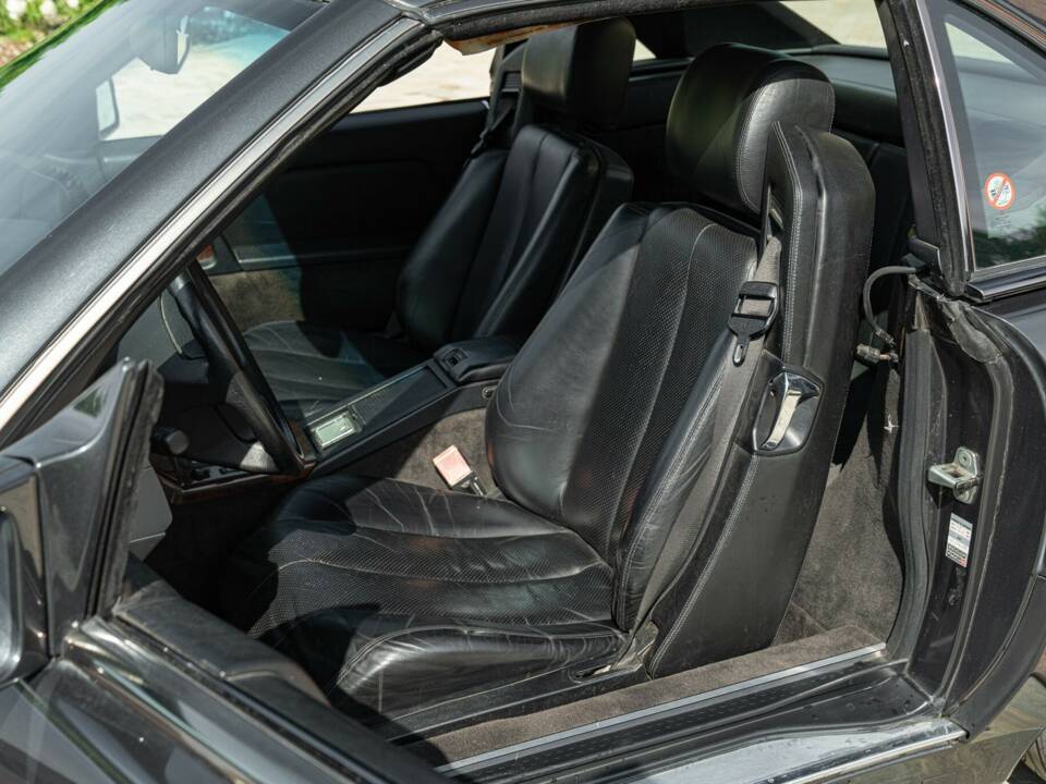 Image 30/50 of Mercedes-Benz 300 SL (1990)