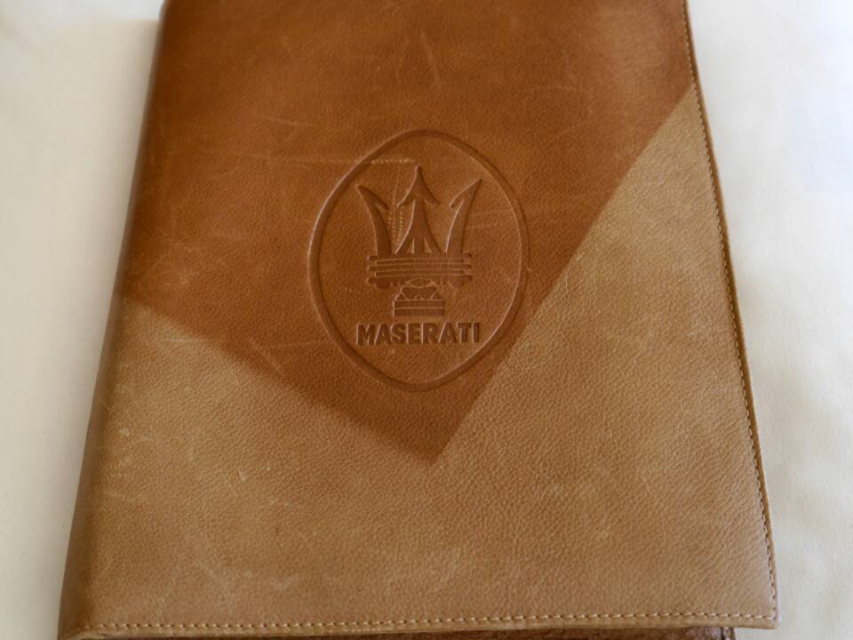 Bild 45/54 von Maserati 228i (1988)