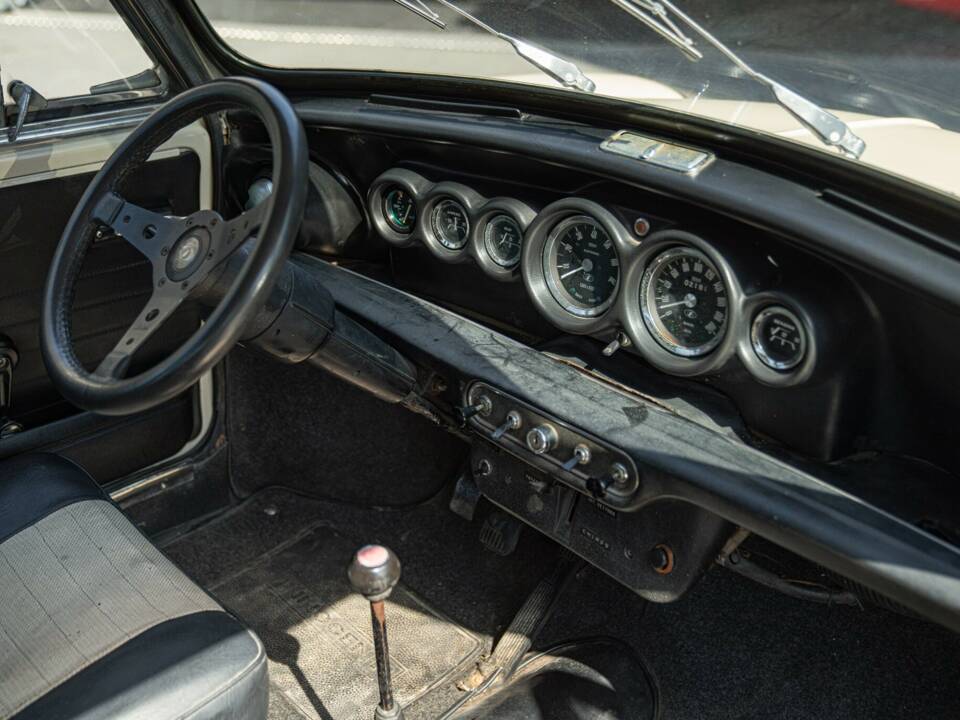 Image 24/47 of Innocenti Mini Cooper 1300 (1974)