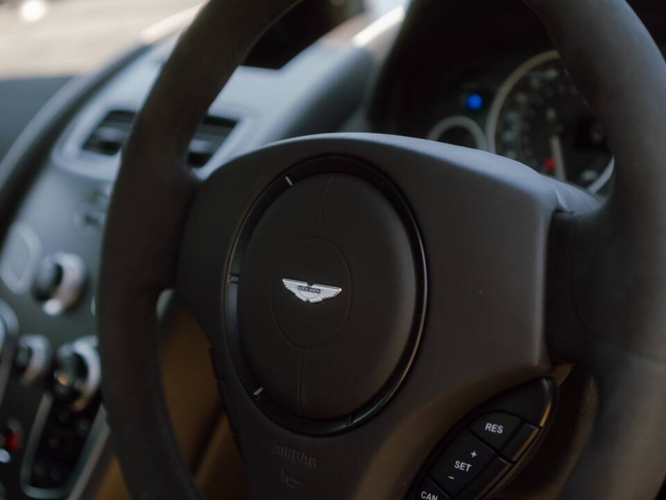 Bild 37/79 von Aston Martin V12 Vantage AMR (2018)