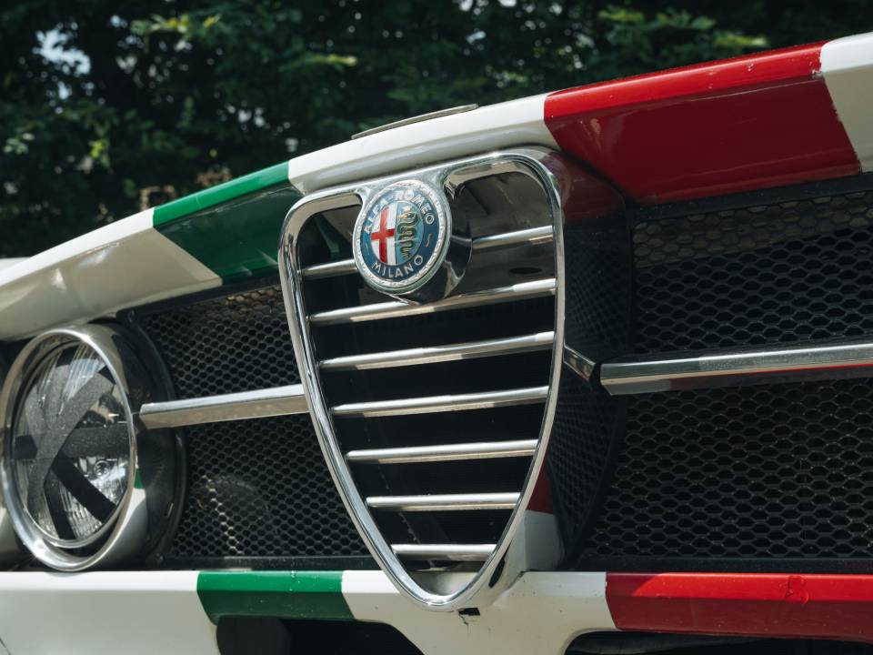 Immagine 2/7 di Alfa Romeo Giulia 1750 GT Am (1970)