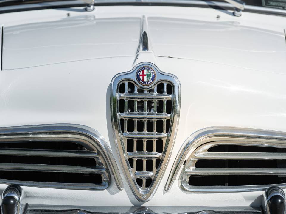 Immagine 7/34 di Alfa Romeo Giulietta TI (1960)