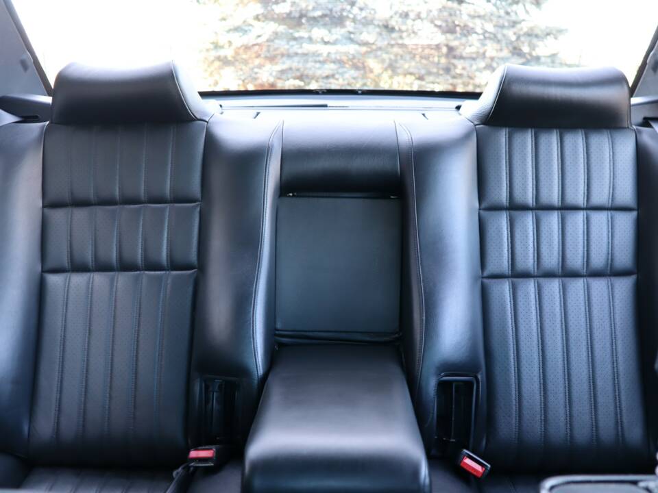 Imagen 21/50 de Alfa Romeo 164 3.0 V6 Quadrifoglio (1991)