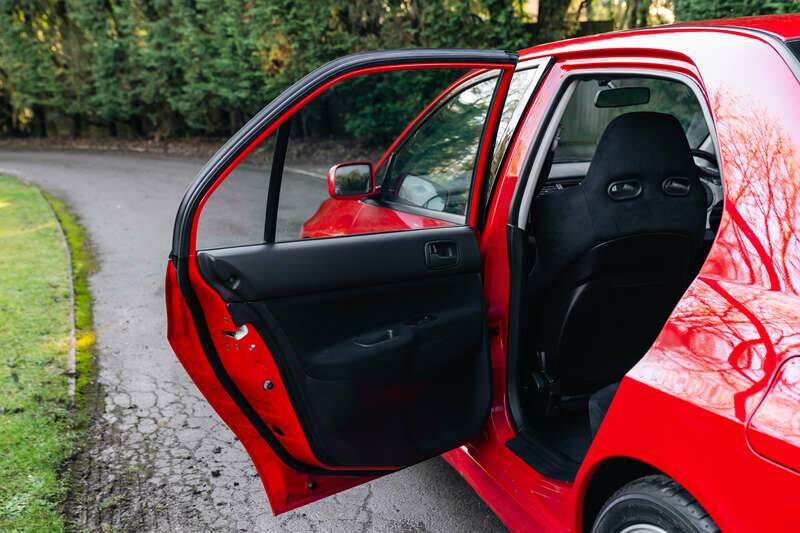 Image 24/50 of Mitsubishi Lancer Evolution FQ-300 (2003)