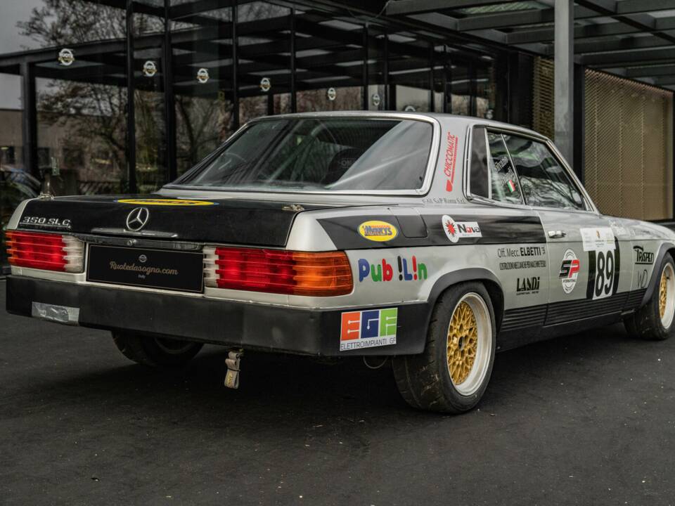 Image 7/40 of Mercedes-Benz 350 SLC (1973)