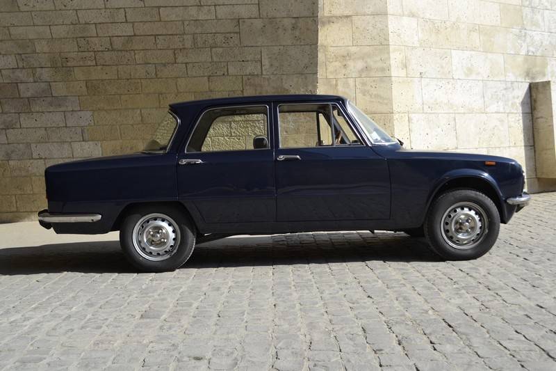 Bild 11/42 von Alfa Romeo Giulia Nuova Super 1300 (1976)
