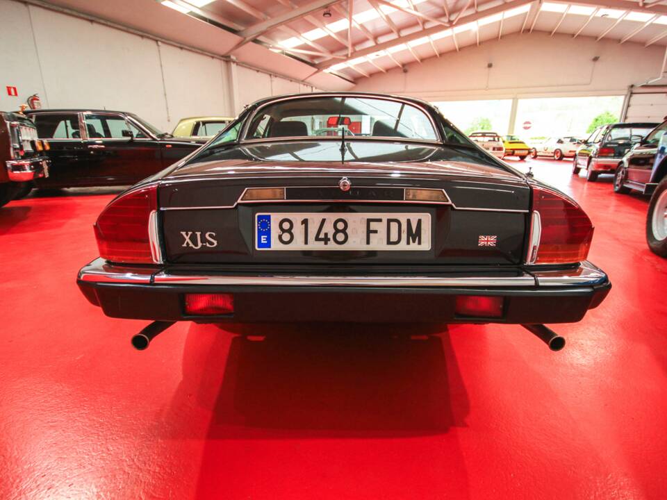 Image 6/16 of Jaguar XJ-S 3.6 (1988)