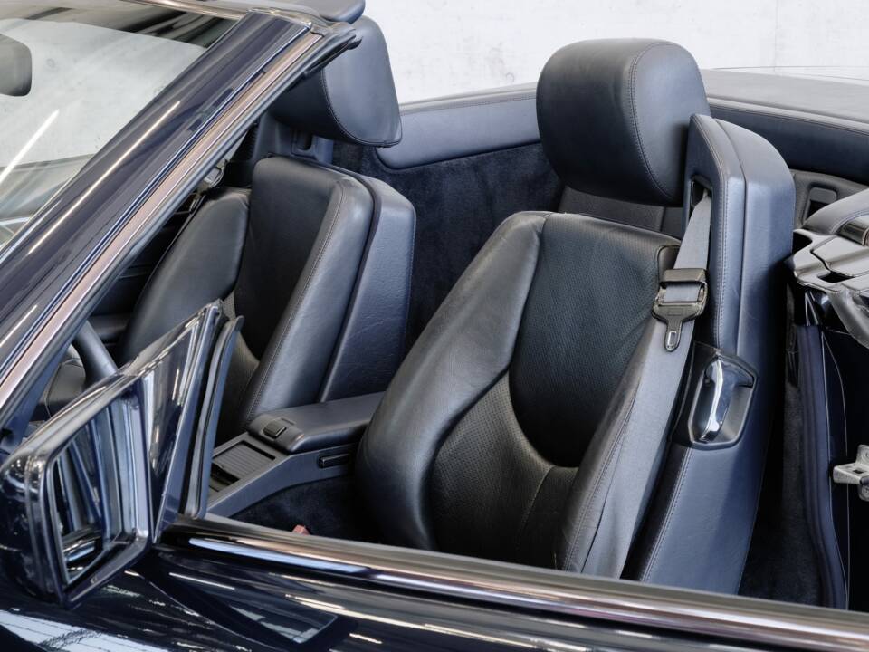 Image 18/46 of Mercedes-Benz SL 320 (1998)