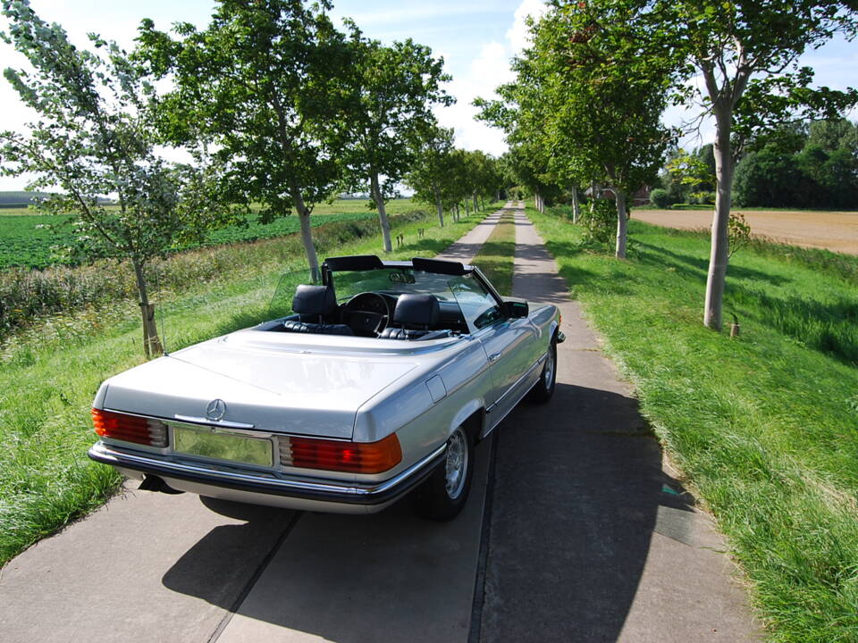 Bild 45/96 von Mercedes-Benz 280 SL (1982)