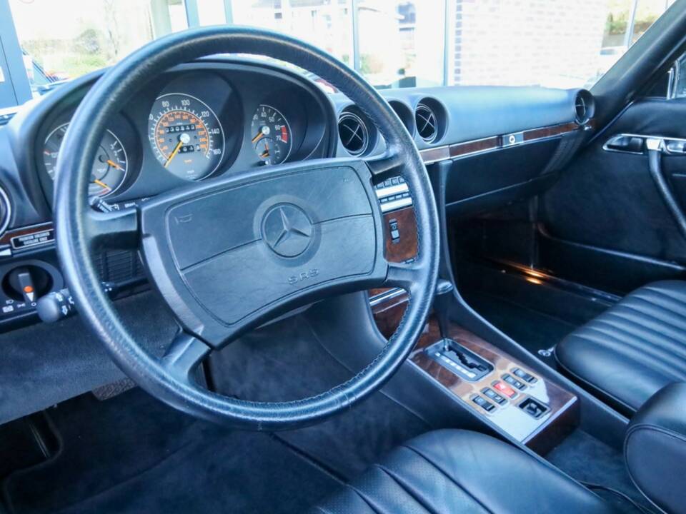Bild 24/50 von Mercedes-Benz 560 SL (1987)
