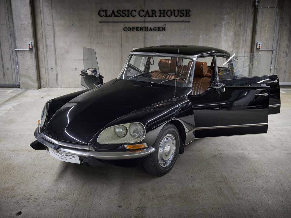 Image 3/98 de Citroën DS 21 Pallas (1971)