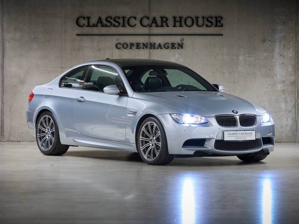 Image 14/100 of BMW M3 (2006)