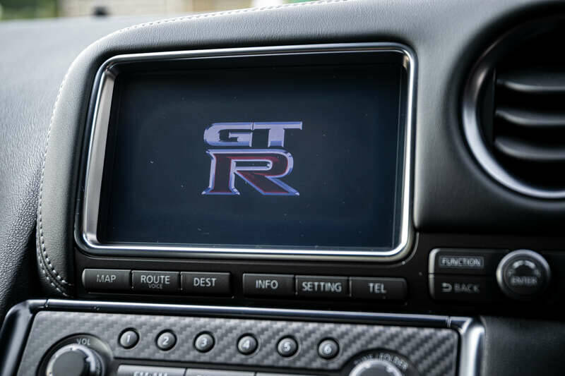 Bild 26/37 von Nissan GT-R Black Edition (2016)
