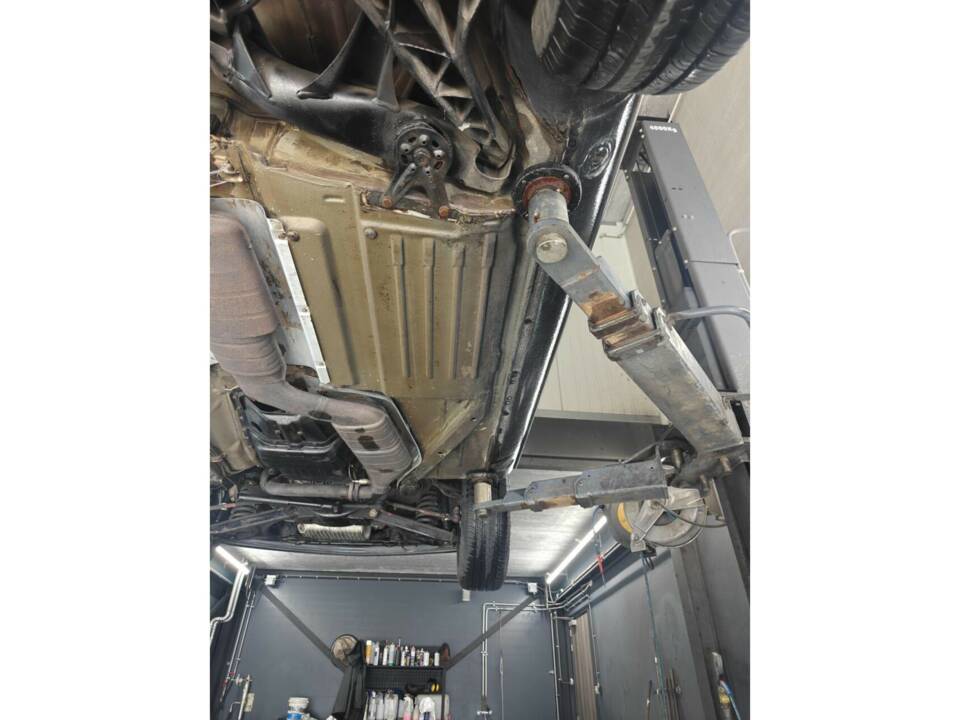 Image 50/50 de Mercedes-Benz 560 SL (1986)