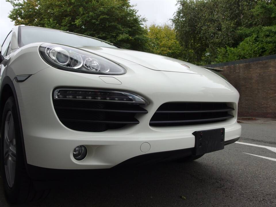 Bild 19/99 von Porsche Cayenne S (2010)