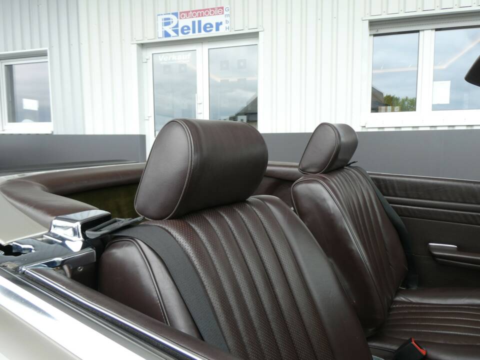 Afbeelding 15/23 van Mercedes-Benz 500 SL (1985)