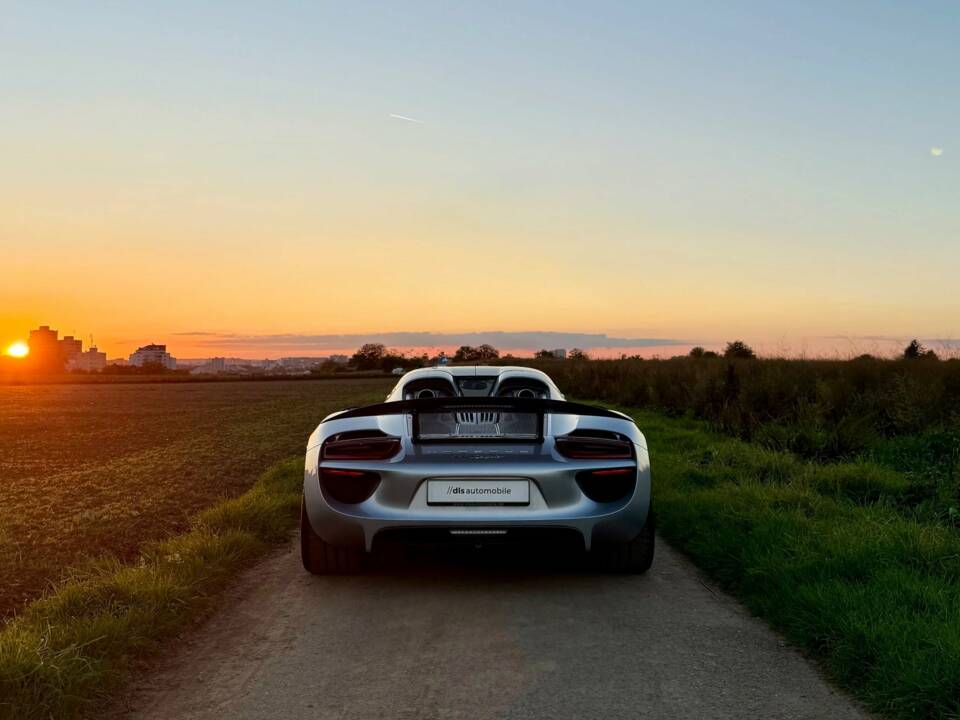 Bild 2/14 von Porsche 918 Spyder (2015)