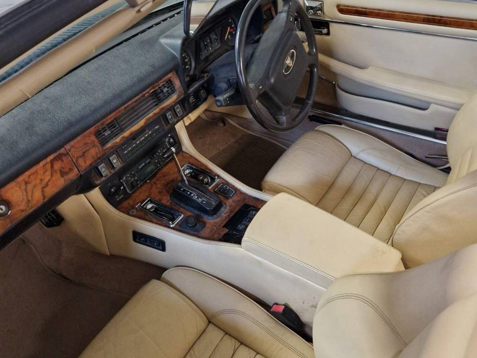 Imagen 9/21 de Jaguar XJS 5.3 V12 (1990)