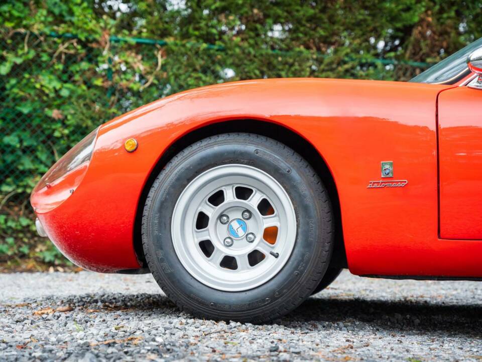 Image 3/22 of De Tomaso Vallelunga (1968)