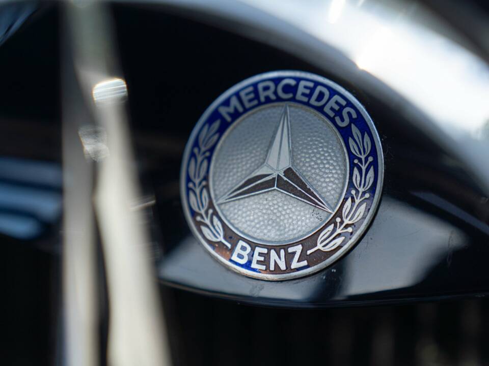 Image 24/50 de Mercedes-Benz 280 SL (1969)