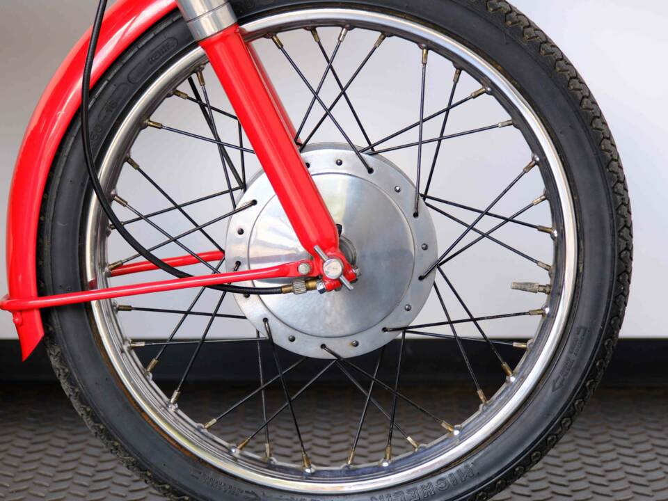 Afbeelding 3/60 van Motobi Imperiale Sport (1969)